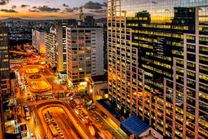 Get to know the largest Brazilian metropolis up close